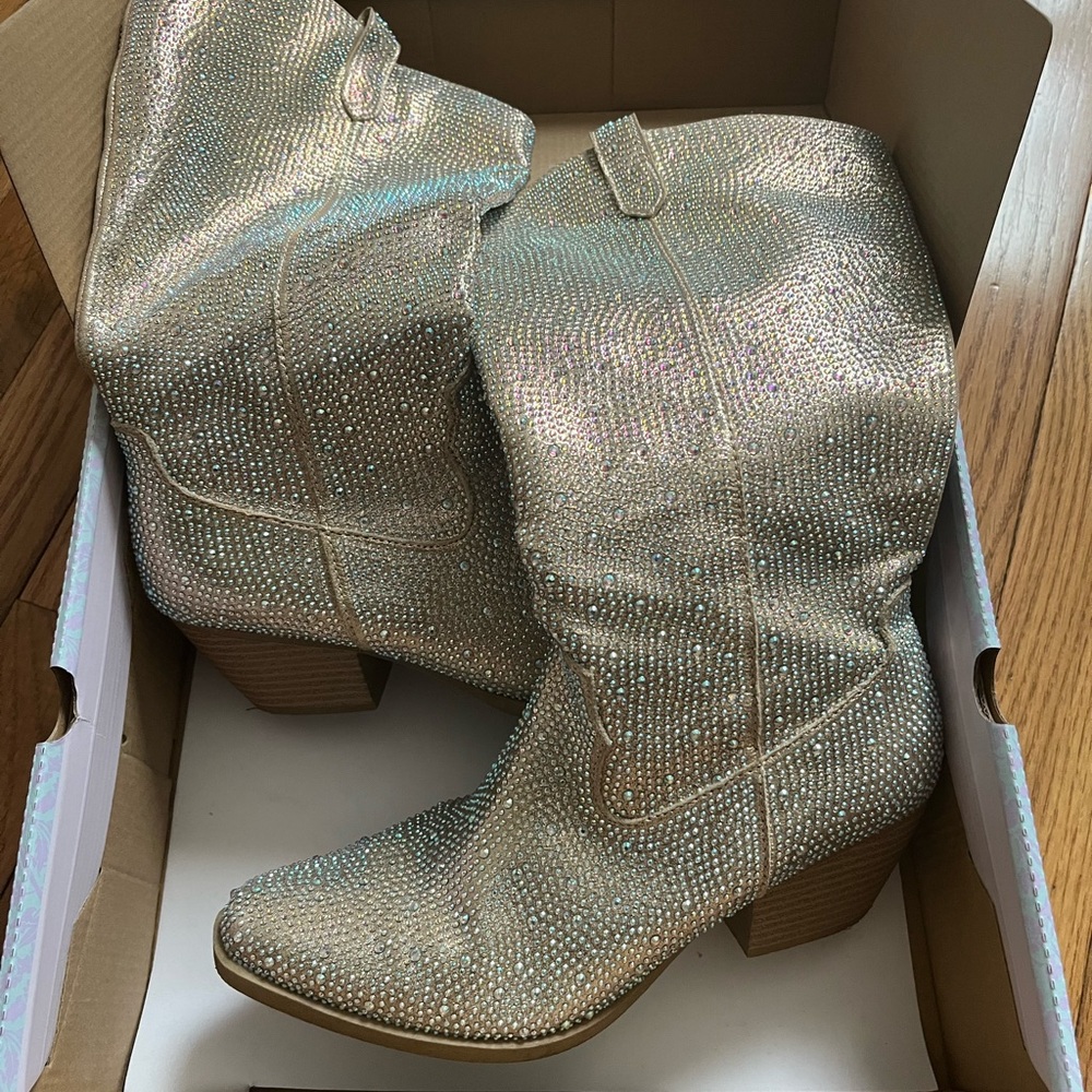 Jellypop Silver Heeled Boots with Shimmering Sequins